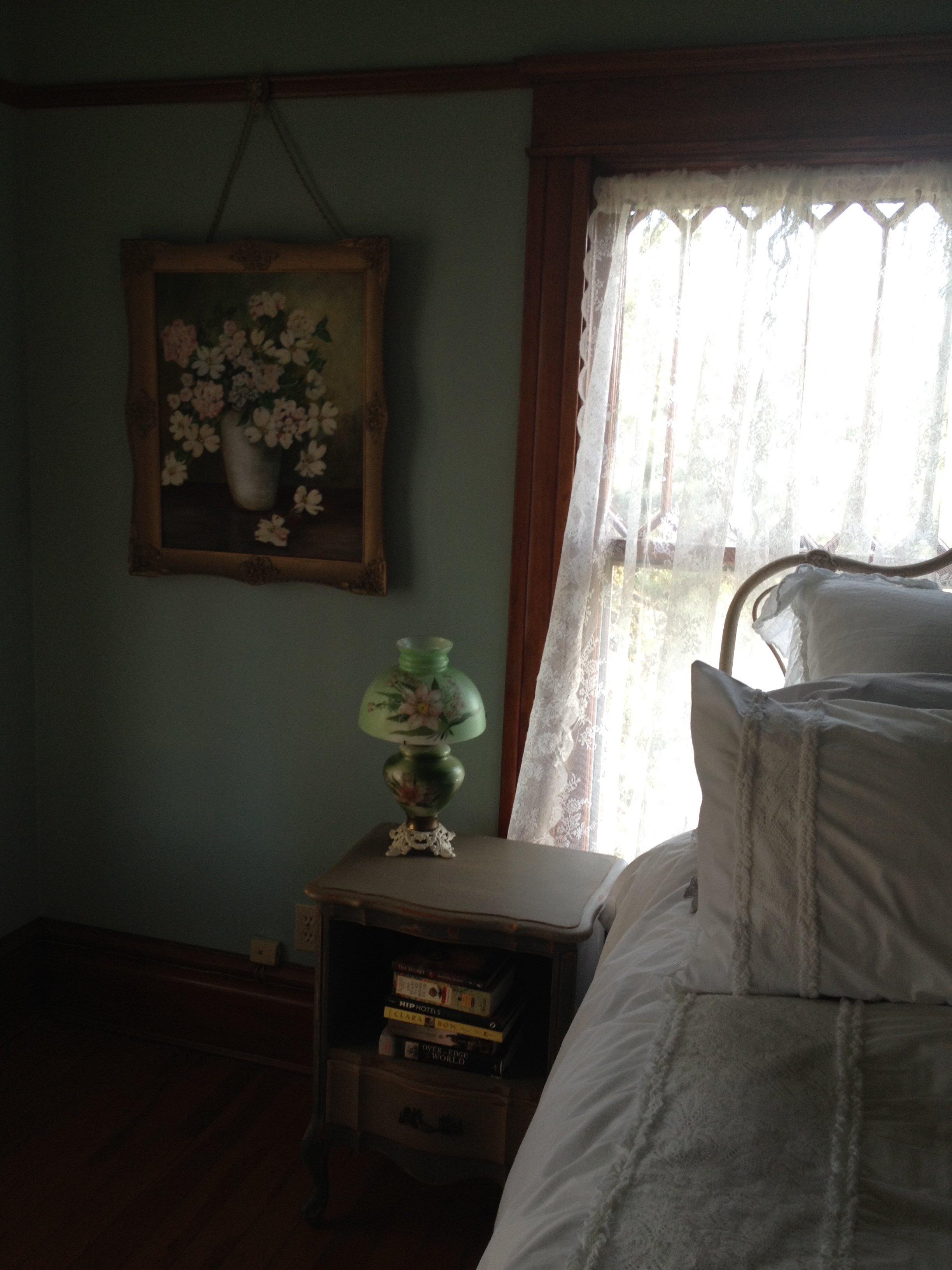 Master bedroom Prescott Victorian Rental